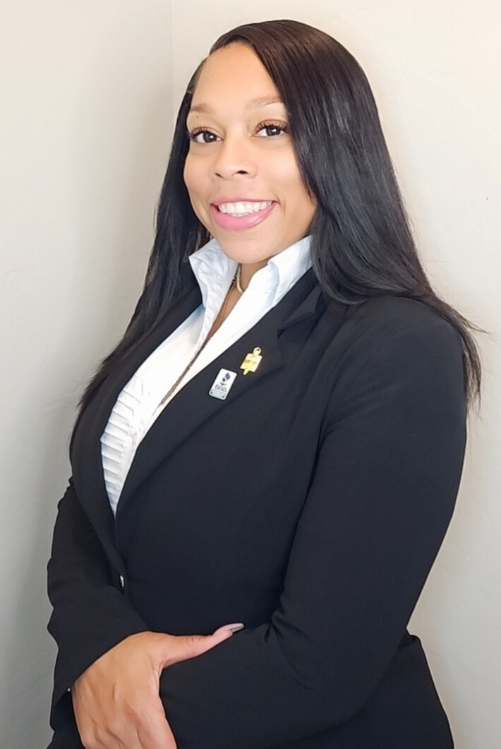 Photo of DeAundra Adams